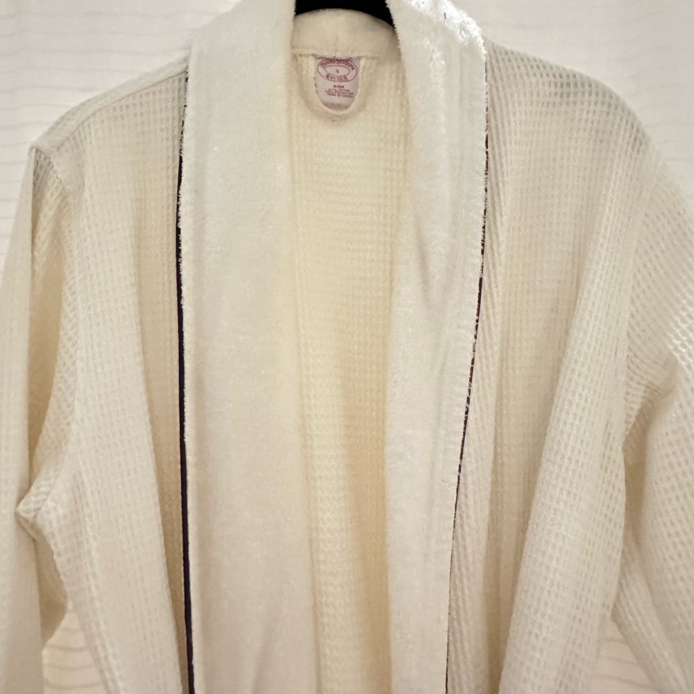 Brooks Brothers White Cream Waffle Knit Robe with dark trim | Small - Picture 3 of 7